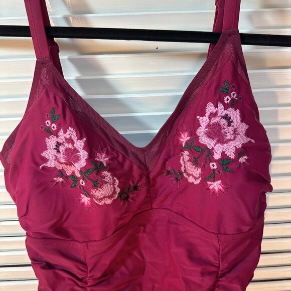 Torrid Burgundy Embroidered Ruched One-Piece Swimsuit – Size 0 (L) - Picture 5 of 16